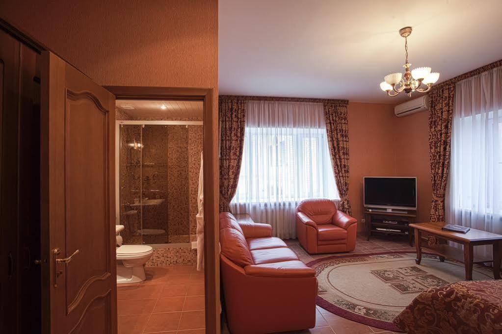 Usadba Hotel Smolensk Buitenkant foto